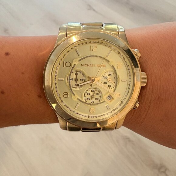 Michael Kors Gold Watch - Picture 1 of 4